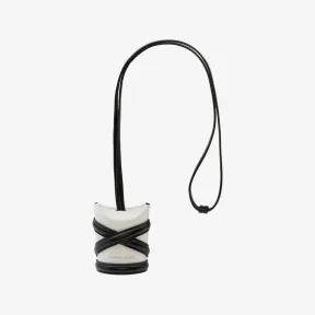 亚历山大麦昆/Alexander McQueen 象牙色/黑色 女士 钥匙扣 6864701BL259090 810276686
