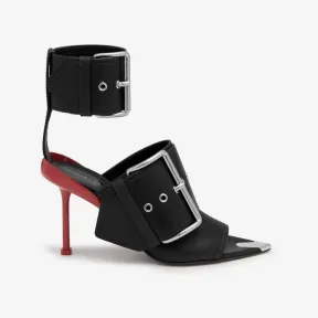 亚历山大麦昆/Alexander McQueen 女士黑色/银色/血红色斜扣凉鞋 768109WIEA31695 768109WIEA31695