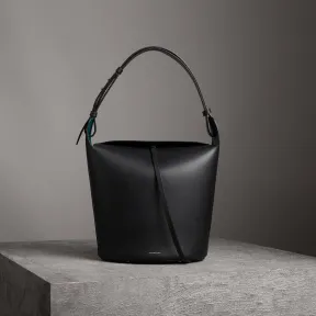 博百利/Burberry 女士 The Bucket - 大号皮革水桶包 (黑色) 40729251