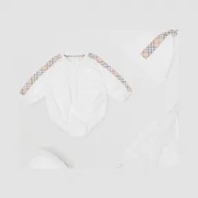 博百利/Burberry 格纹装饰棉质三件套婴儿礼品套装  P80148591