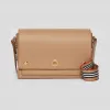 博百利/Burberry 女士 粒纹皮革 Note 斜背包 (驼色) 80219061