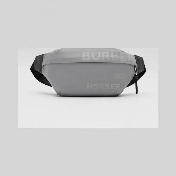 博百利/Burberry 男士 Sonny – Horseferry 印花 ECONYL® 苏尼腰包 80286391