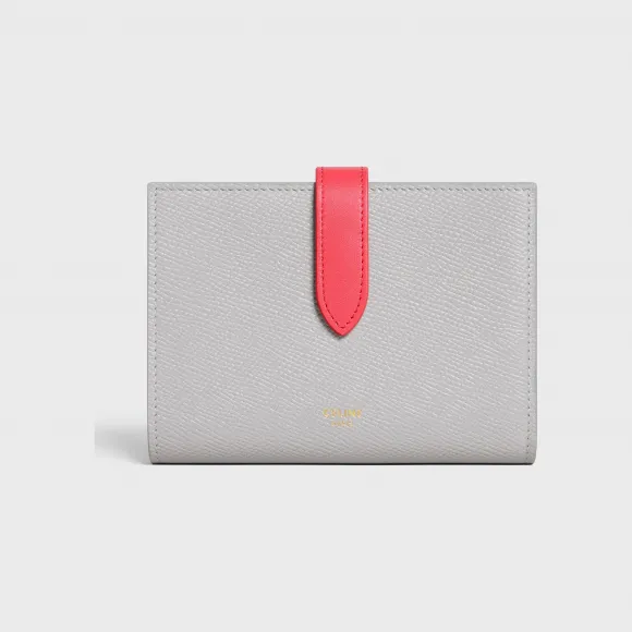 思琳/Celine 女士 双色珠地小牛皮中型搭带银包 - LIGHT GREY / GRENADINE 10B643BRU.08LR