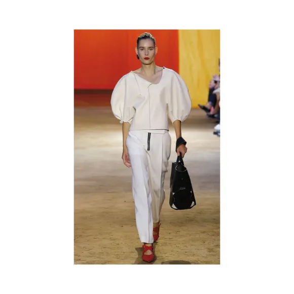 思琳/Celine  奶白色Nappa小羊皮上衣 20BH56989.01EM