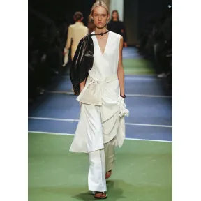 思琳/Celine  黑色超轻小牛皮披肩 24O507523.38NO