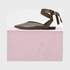 思琳/Celine  Soft V Neck绑带V口Nappa小羊皮平底鞋 321883LSVC.15KH