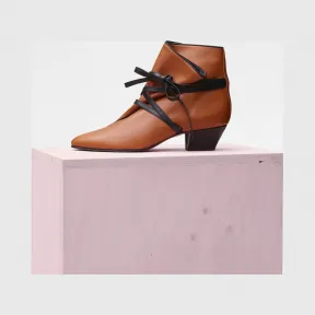 思琳/Celine  Folded小牛皮低帮靴 322103AOBC.04TB