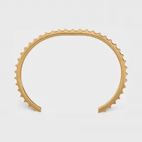 思琳/Celine 女士 金色饰面黄铜金字塔形饰钉细手镯 46R796BRA.35OR