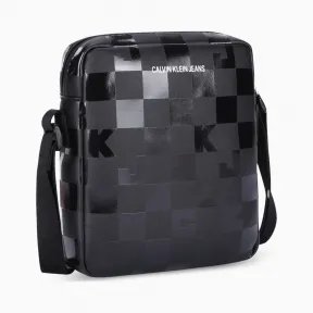 Calvin Klein 男装休闲单肩斜跨背提包 Hh2360Q5600-配件系列