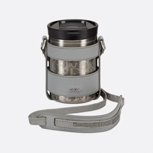 迪奥/Dior Dior Aqua 马克杯 迪奥灰粒面牛皮革和不锈钢 Dior Oblique 图案搭配肩带 2ESKH324YMJ_H860_TU
