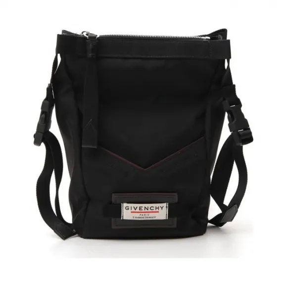 纪梵希/Givenchy 黑色 尼龙 女款 双肩包 BB50BNB0RT001