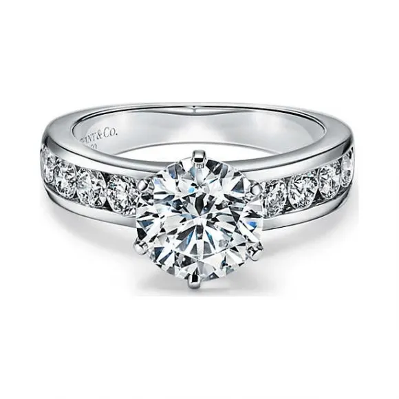 蒂芙尼/Tiffany Tiffany® Setting 镶钻戒圈六爪镶嵌钻戒:经典订婚钻戒 35345647 