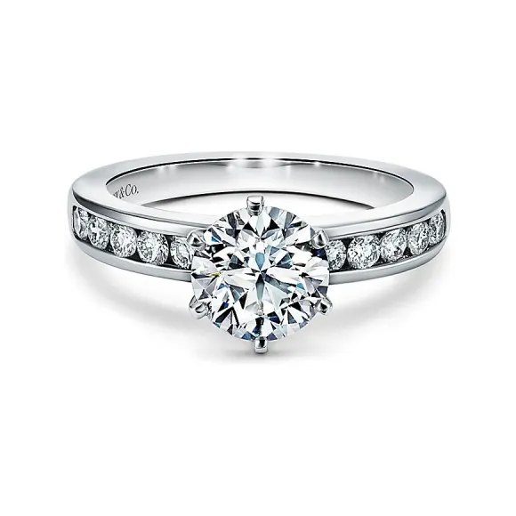 蒂芙尼/Tiffany Tiffany® Setting 镶钻戒圈六爪镶嵌钻戒:经典订婚钻戒 38122223 