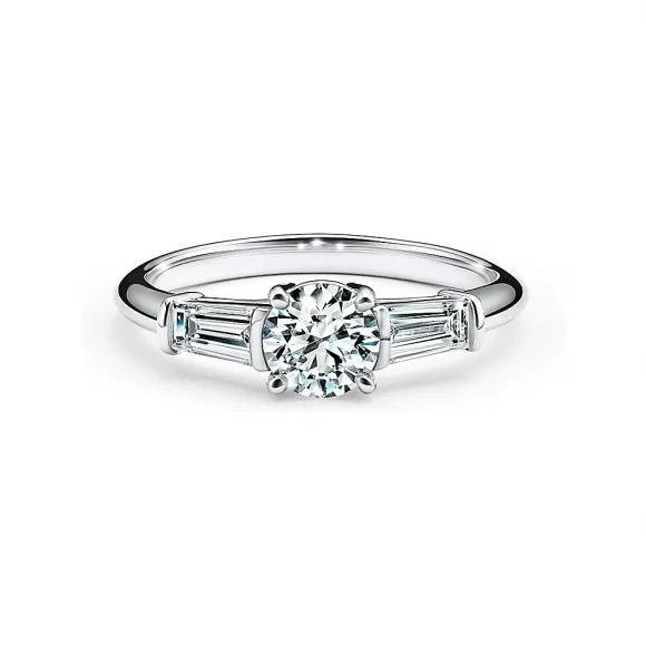 蒂芙尼/Tiffany 蒂芙尼铂金三石订婚戒指，长方形副石 61653929 