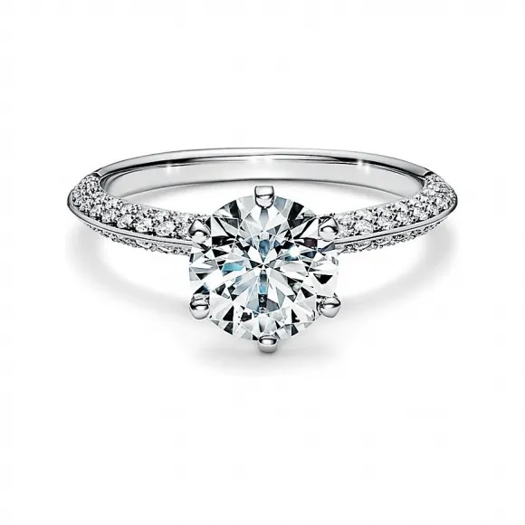 蒂芙尼/Tiffany Tiffany® Setting 铺镶钻石戒圈六爪镶嵌钻戒:经典订婚钻戒 62031786 