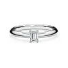 蒂芙尼/Tiffany 铂金祖母绿形切割钻石订婚戒指 62808365 