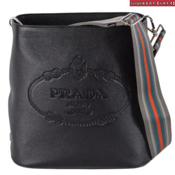 普拉达/Prada 黑色  羊绒衫 126213 643 F0002