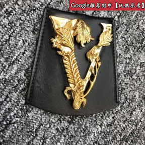 范思哲/Versace V-Baroque 皮革吊坠 DPMG151-DVTXM1_K0N1T