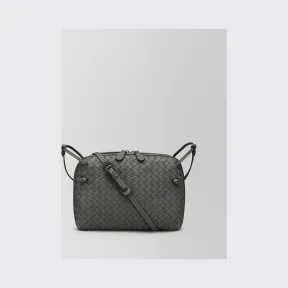 葆蝶家/Bottega Veneta 浅灰色编织小羊皮邮差包 245354V00168582