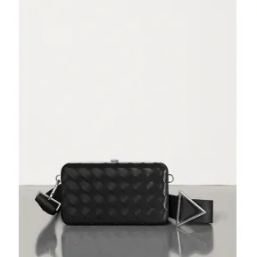 葆蝶家/Bottega Veneta INTRECCIATO编织SPAZZOLATO小牛皮邮差包 590220VMBI31000