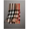 博百利/Burberry  轻盈格纹羊绒围巾 (驼色)  40484551
