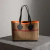 博百利/Burberry  The Giant - 中号双面两用 Canvas 格纹拼皮革吉安特包 (黑色 / 霓虹橙)  40