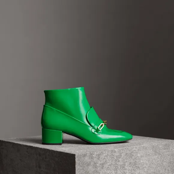 博百利/Burberry 女士 链环装饰漆皮及踝靴 (亮颜料绿) 40756341