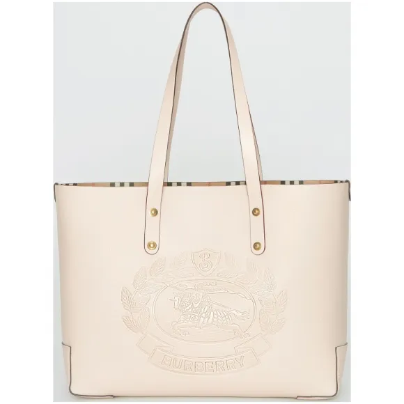 博百利/Burberry 男士 小号压花徽章皮革托特包 (石灰岩色)  40802071