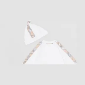 博百利/Burberry 格纹棉质三件套婴儿礼品套装  P80044751