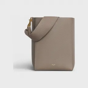 思琳/Celine 女士 Sangle Bucket 小号柔软粒面小牛皮桶包 189303AH4.10DC