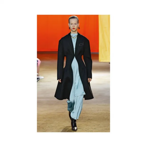 思琳/Celine  白色人造丝缎喇叭裤 21P417060.27JD