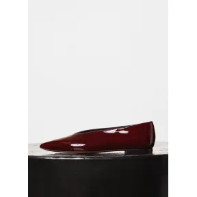 思琳/Celine  Essential深灰色小牛漆皮V口鞋 319083VESC.33OB