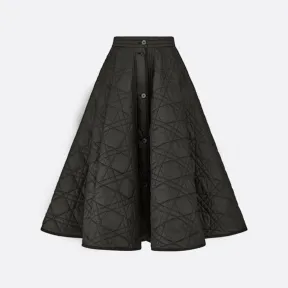 迪奥/Dior 半裙 黑色绗缝塔夫绸科技面料超大藤格纹 157J67A2827_X9000_T32