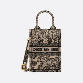 迪奥/Dior 迷你 Book Tote 手机袋 榛果色面料茹伊印花刺绣 (13 x 18 x 5 cm) S5555CTDT_M16E_TU