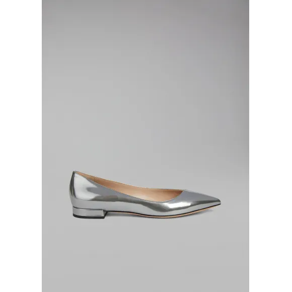 乔治阿玛尼/Giorgio Armani 液体金属感皮革尖头芭蕾鞋 11510826mc