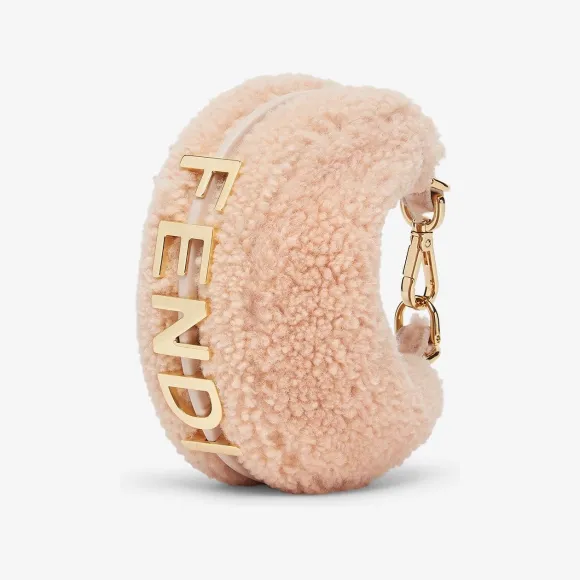 芬迪/Fendi Nano Fendigraphy-浅粉红色毛羊皮手腕包-女士迷你配件 7AS089AEHYF136T 8056582197562