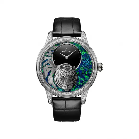雅克德罗/Jaquet Droz 金雕虎时分小针盘（Relief Tiger） 41 MM 18K白金表壳镶嵌144颗长阶梯形切割钻石 (2.06克拉). 表冠镶嵌一颗钻石 (0.09克拉). 自动机械机芯 男表 J005024288