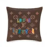 路易威登/Louis Vuitton(LV) LVXNBA 字母靠垫- 奢华装饰品- 家居| 家居用品 生活的艺术 MP3037 MP3037