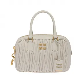 缪缪/Miu Miu 白色 Matelassé 软羊革大号保龄球包 5BB124-N88-F0009