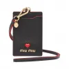 缪缪/Miu Miu LOVE标识皮革证章夹 5MC016_2BC3_F0002