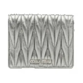 缪缪/Miu Miu 小号绗缝纳帕皮革钱包 5MV204-N88-F0118