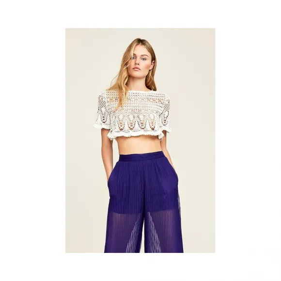  白色钩花短上衣 BCN18320H