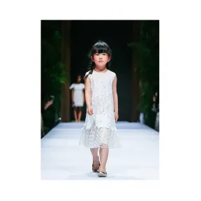  绣花蕾丝荷叶边连衣裙 KASN2312M