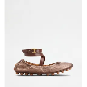 托德斯/Tod's 女人 棕色 扣带皮革豆豆芭蕾舞鞋 XXW76K0HS50SZXEAHQ